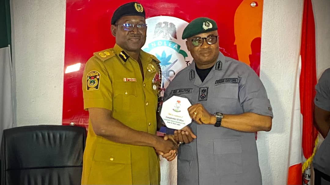 NIGERIA CUSTOMS tweet media