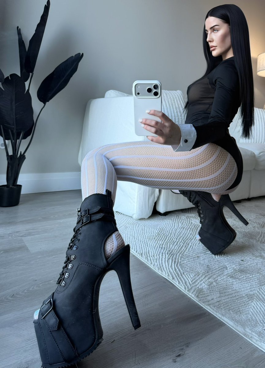 𝐁𝐑𝐀𝐓𝐙 𝐃𝐎𝐋𝐋 𝐉𝐀𝐃𝐄 🐦‍⬛ tweet media