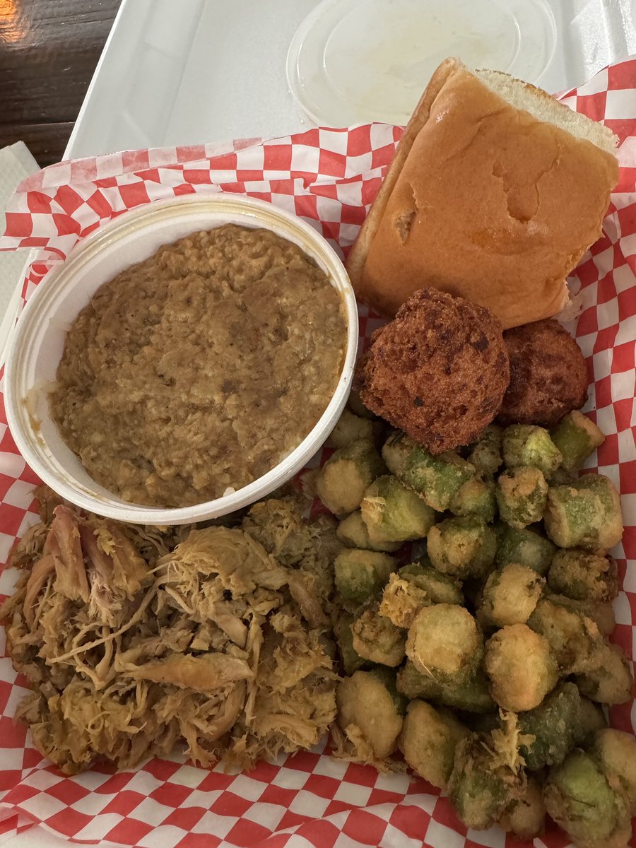 𝐿𝒶𝓊𝓇𝑒𝓃 𝐵𝑒𝒶𝓈𝓁𝑒𝓎 tweet media