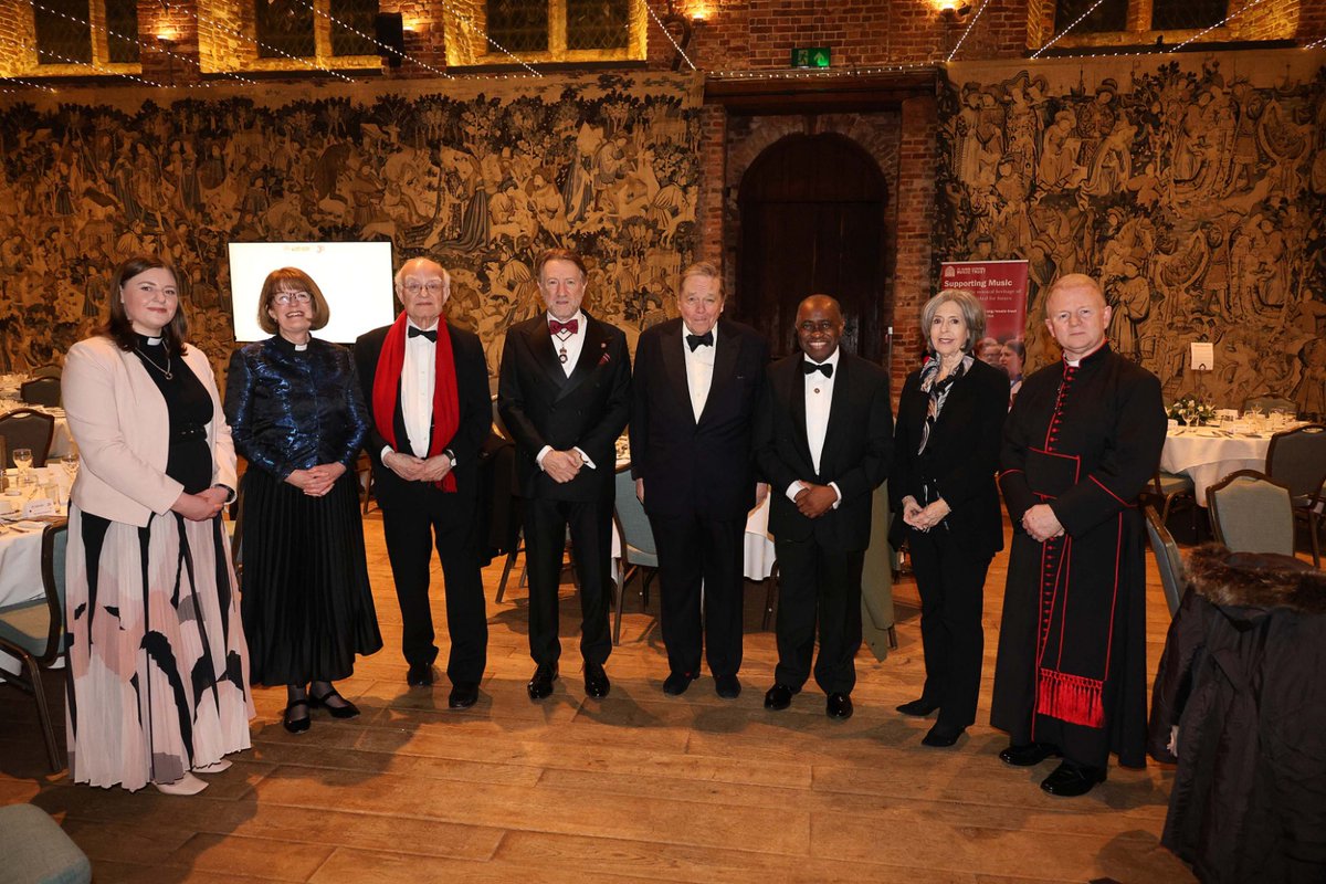 Laura Pearce tweet media