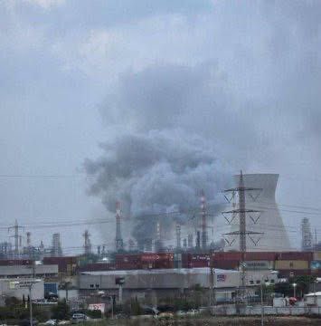 real_gamerguy's tweet photo. Iran striking a major refinery in Haifa isn’t just escalation—it’s direct hit on Israel’s energy backbone. If even a fraction of that 60% refining capacity is disrupted, this isn’t a “message” it’s economic warfare. Iran just raised the stakes, and the fallout won’t stay regional https://t.co/MLU7dYRduh