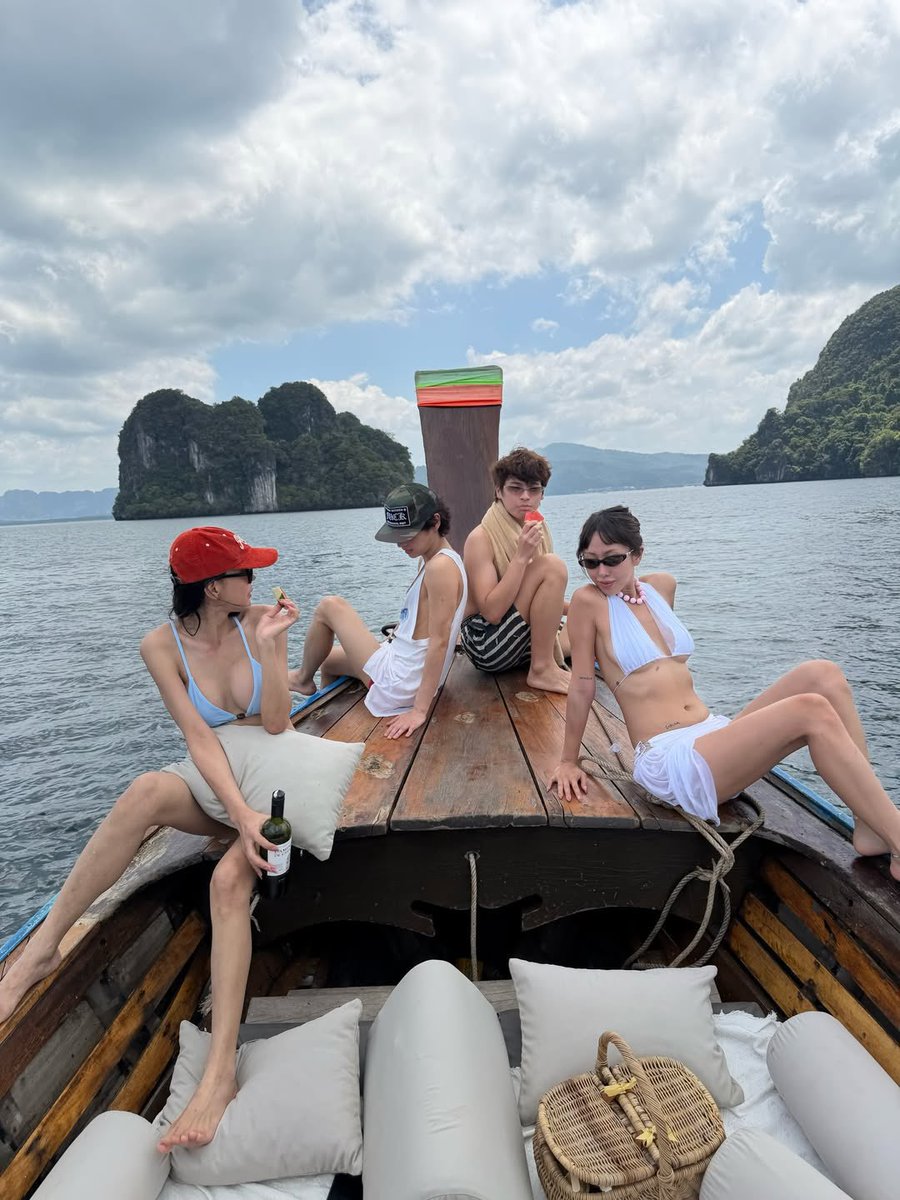 MarkOhmUpdateTH tweet media