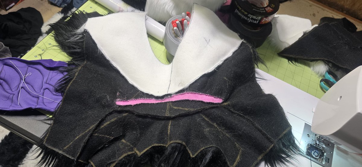 callforhelp2's tweet photo. Making some custom feets for tff 🦈💜 https://t.co/6O7qGdAR80