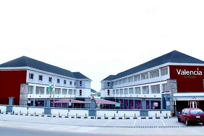 InsideOyo.com tweet media