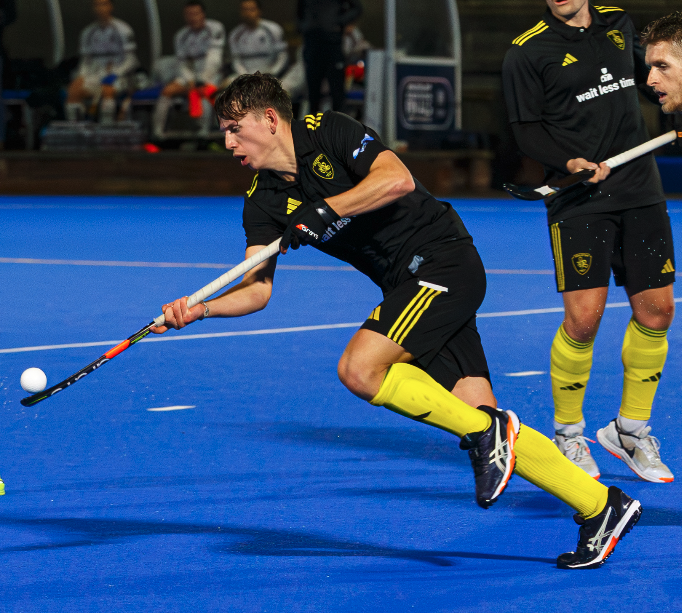 OfficialBeeHC's tweet photo. 1-1 COACHING

Players from the Men’s 1st team are offering 1-1 coaching sessions over the next 5 weeks. This is a great opportunity to learn from players at the top of their game, including senior and junior international stars, and sessions are available for anyone to book.

There are eight players to choose from, including specialist goalkeeper, defensive, midfield and attack coaching, so you can select the best player for what you’d like to improve in your own game. Each player has a short profile to help you judge the best fit for you.

Book your space: https://t.co/1AplRBx3mR