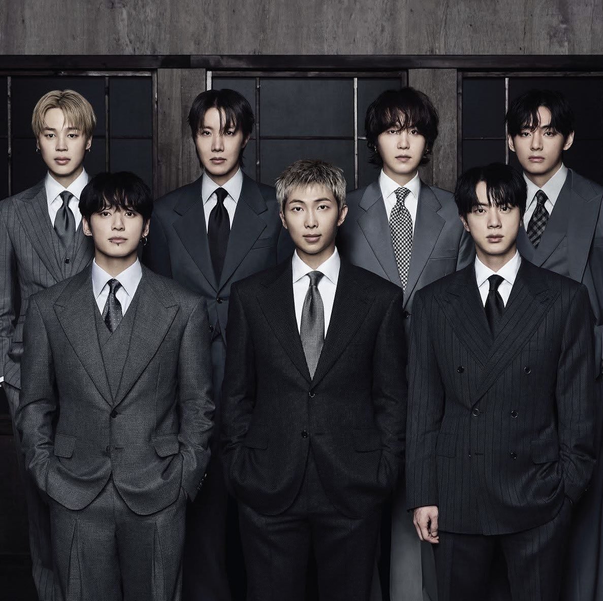 Adrita⟭⟬⁷ tweet media