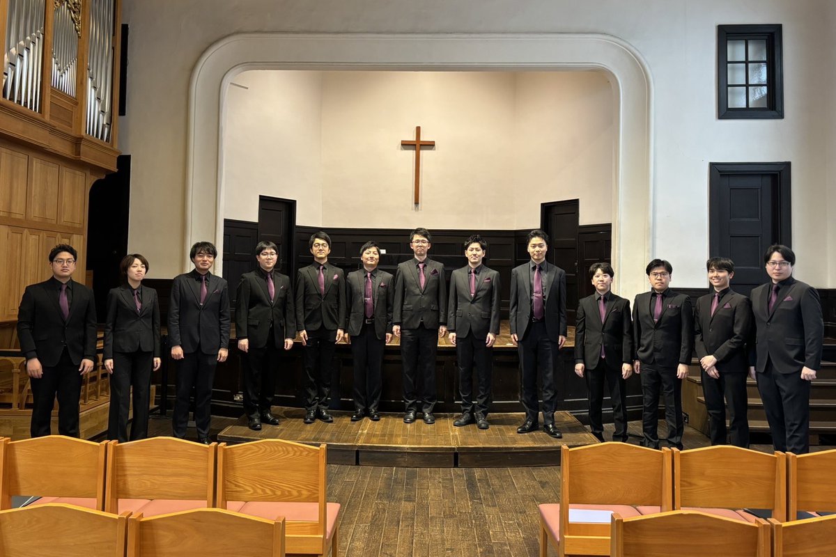 SoraNomad's tweet photo. Actinia(@actinia_chorus )
2014年の首都大学東京(当時)グリークラブのメンバーで構成された男声アンサンブルです！団体名は歌う時の姿に由来するとのこと🪼
昨年は結成10周年を迎え、その歩みを振り返る記念演奏会を開催しました。
息の合った柔らかく繊細な演奏をぜひ会場で堪能してください！ https://t.co/VoDxJAht3x