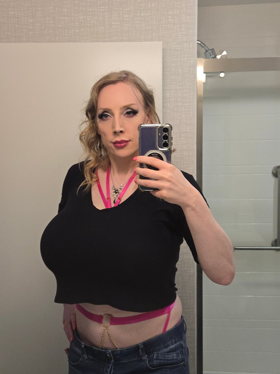 Lyra Lore - SizeCon 3/27-3/29 tweet media