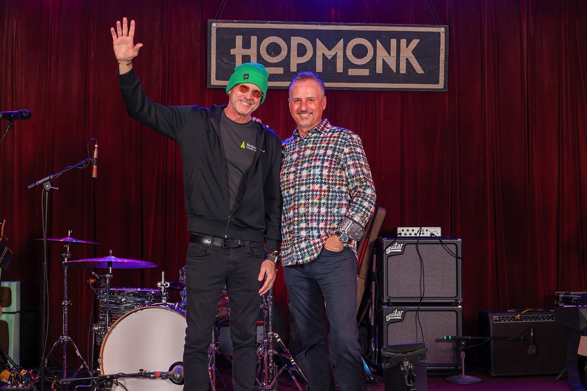 Redwood Credit Union tweet media