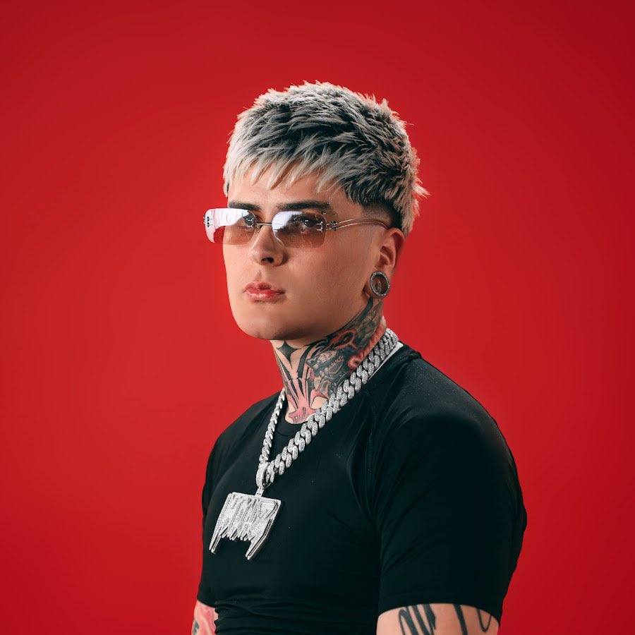 nom0leste tweet media