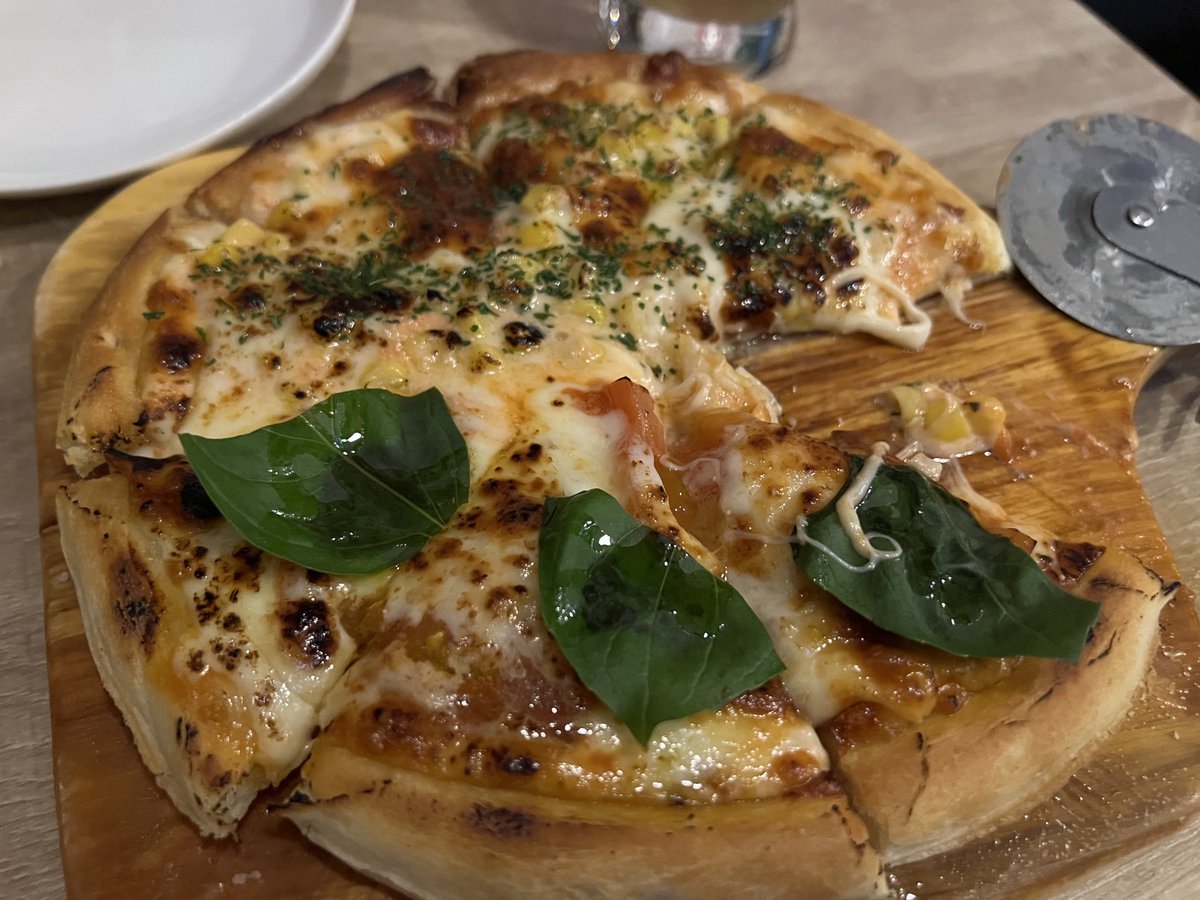 新橋から移動して…
コーヒーハイと明太マヨコーンとマルゲリータのハーフ&amp;ハーフで🍻
 #一期一会 #亀戸 #ライアン鈴木