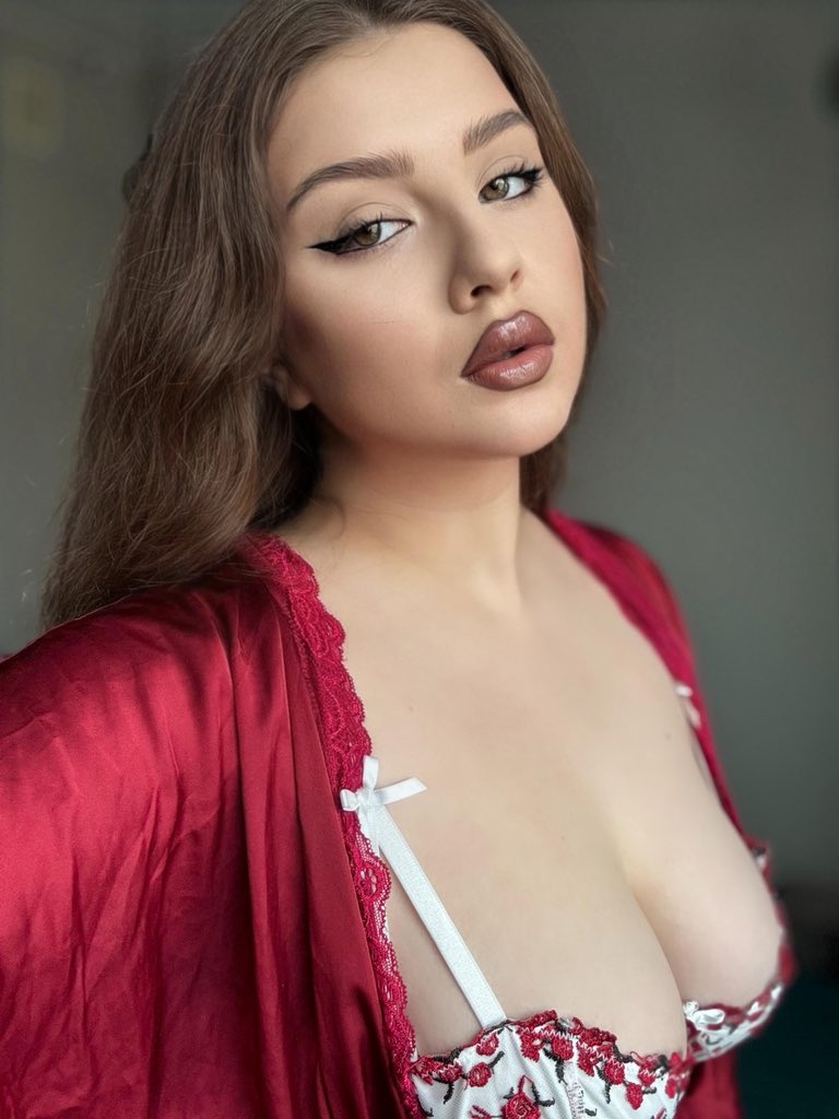 Madame Julia tweet media