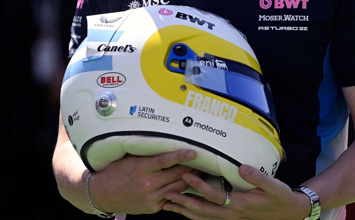 meiii con tres iii tweet media