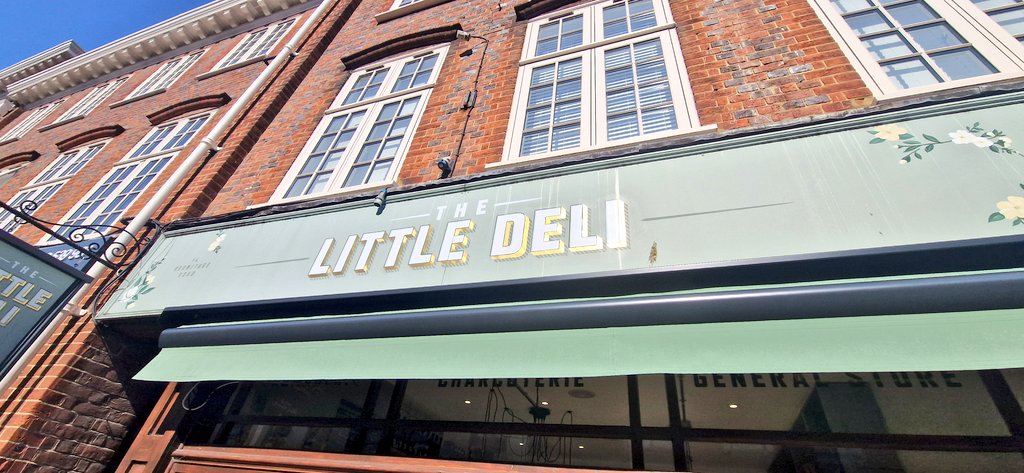 Joe Bangles CBE tweet media