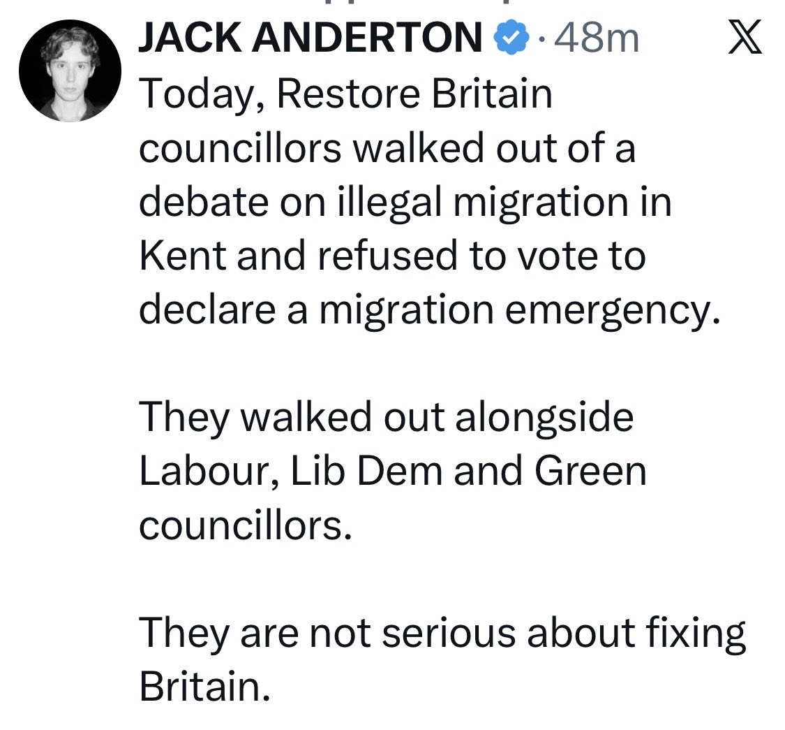 Lola voting Reform 🩵 tweet media