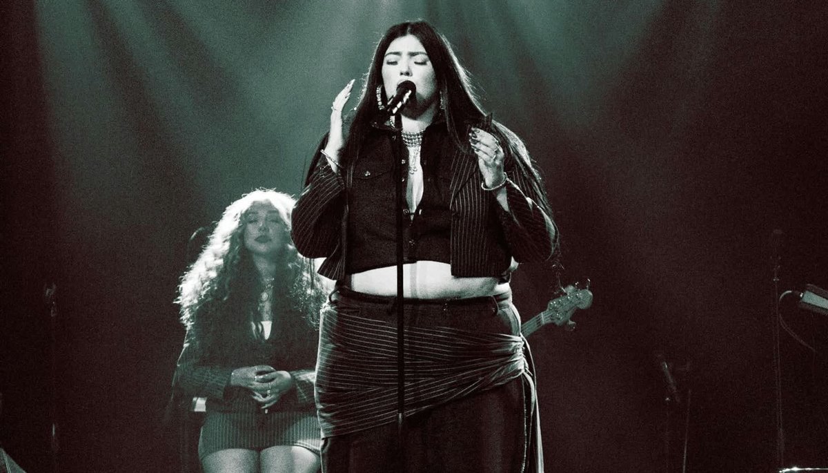 MarieDenee tweet media