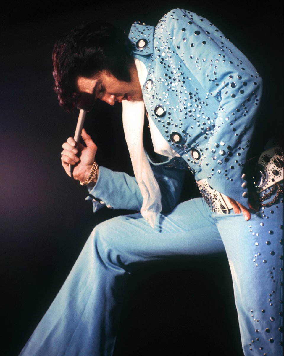 Elvis Presley tweet media