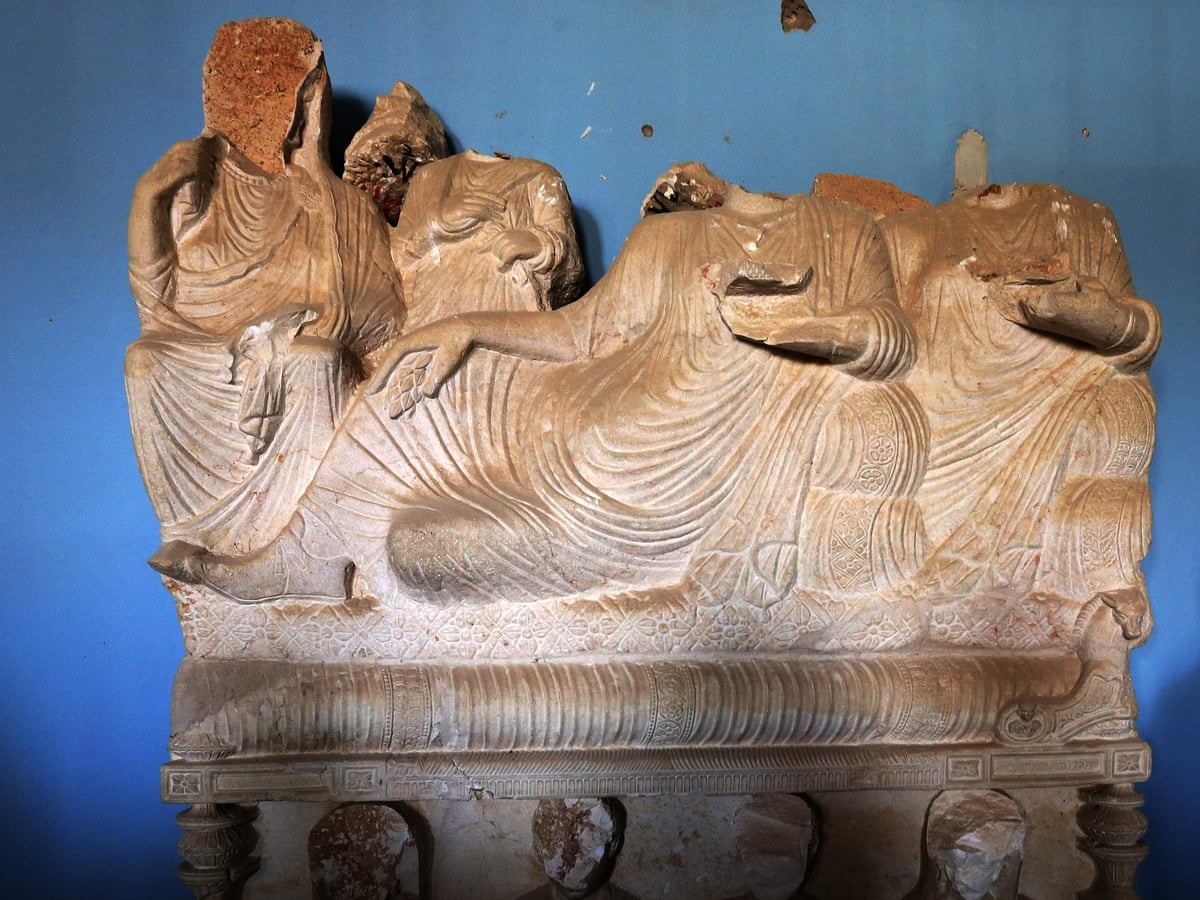 Expanding IT tweet media