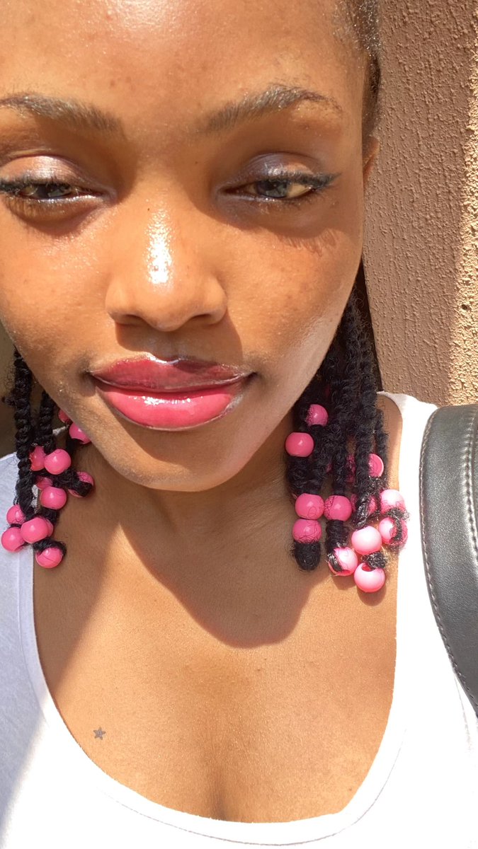 Claire🎀 tweet media