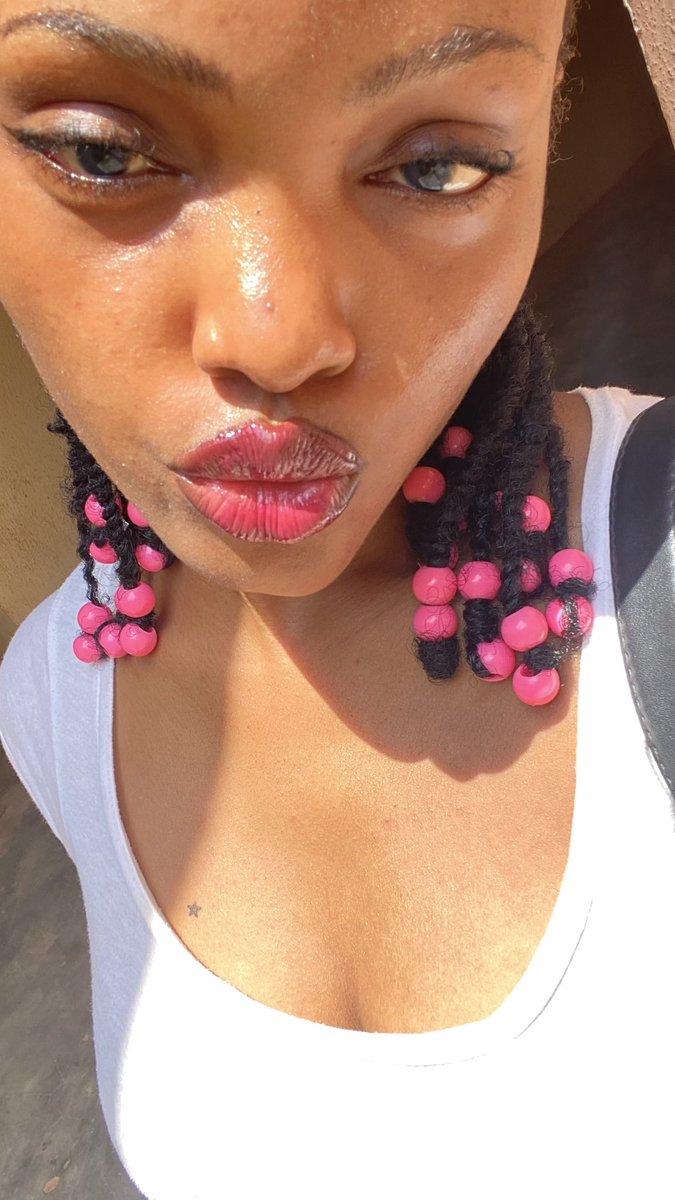 Claire🎀 tweet media