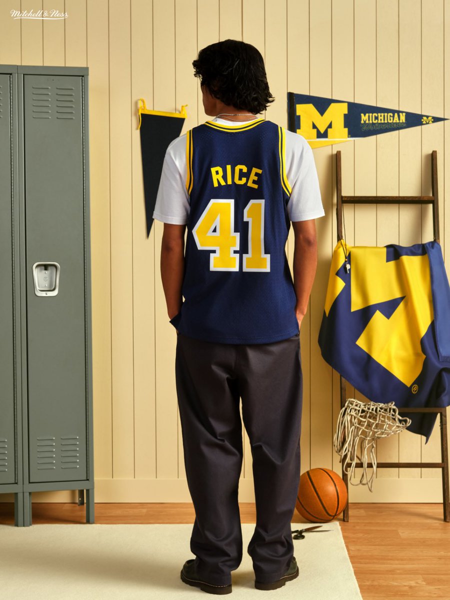 Mitchell & Ness tweet media