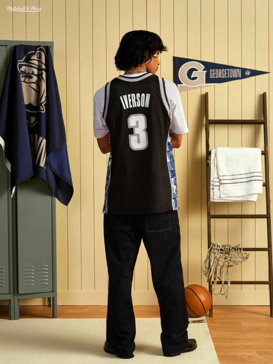 Mitchell & Ness tweet media