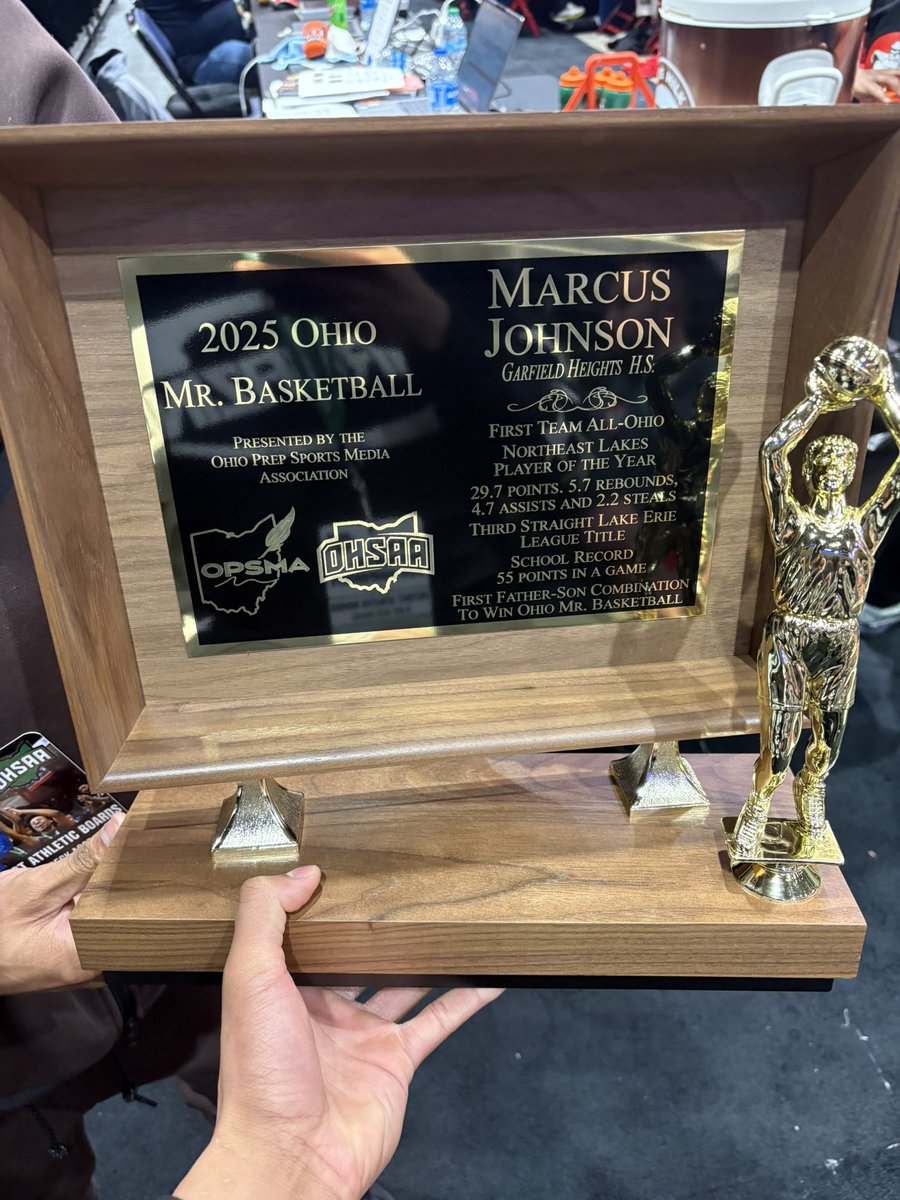 FridayNightTouchdown tweet media