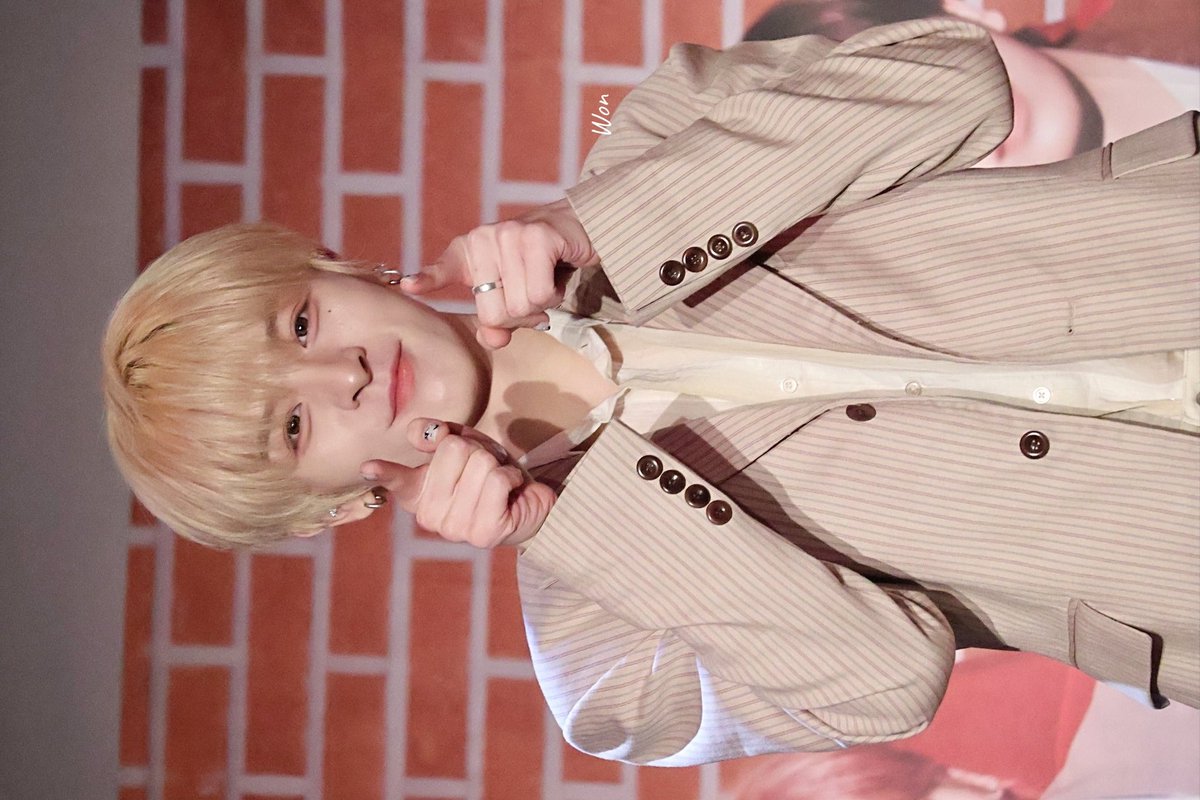 baby_giraffe8_4's tweet photo. 2026.03.19
𝐧.𝐒𝐒𝐢𝐠𝐧 𝐅𝐮𝐧𝐤𝐲 𝐥𝐢𝐤𝐞 𝐦𝐞
Promotion event in Yokohama

Long time no see 🐰

#LAURENCE #로렌스 #方毅家
#nSSign #엔싸인  
#Funky_like_me https://t.co/jZK34VWn69
