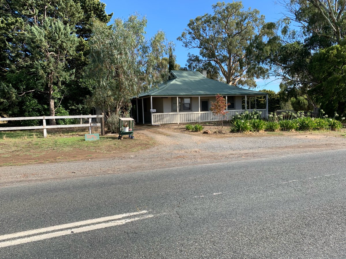 OzAmerican's tweet photo. ~ A beautiful autumn morning at home in Paracombe, South Australia! ~ https://t.co/PibZuLwz2Y