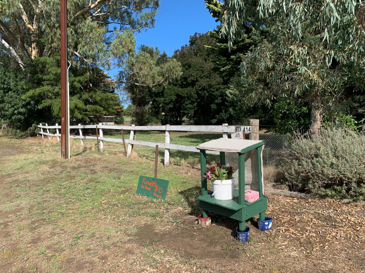 OzAmerican's tweet photo. ~ A beautiful autumn morning at home in Paracombe, South Australia! ~ https://t.co/PibZuLwz2Y