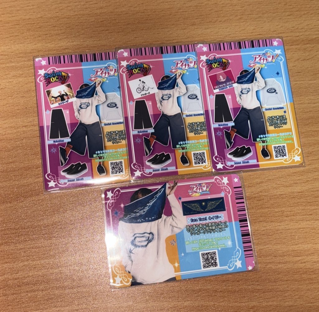 ちなみに裏面はこんな感じです！
QRコードを読み取ると曲が流れるようにしてみました！
 #なとり  #natori_art