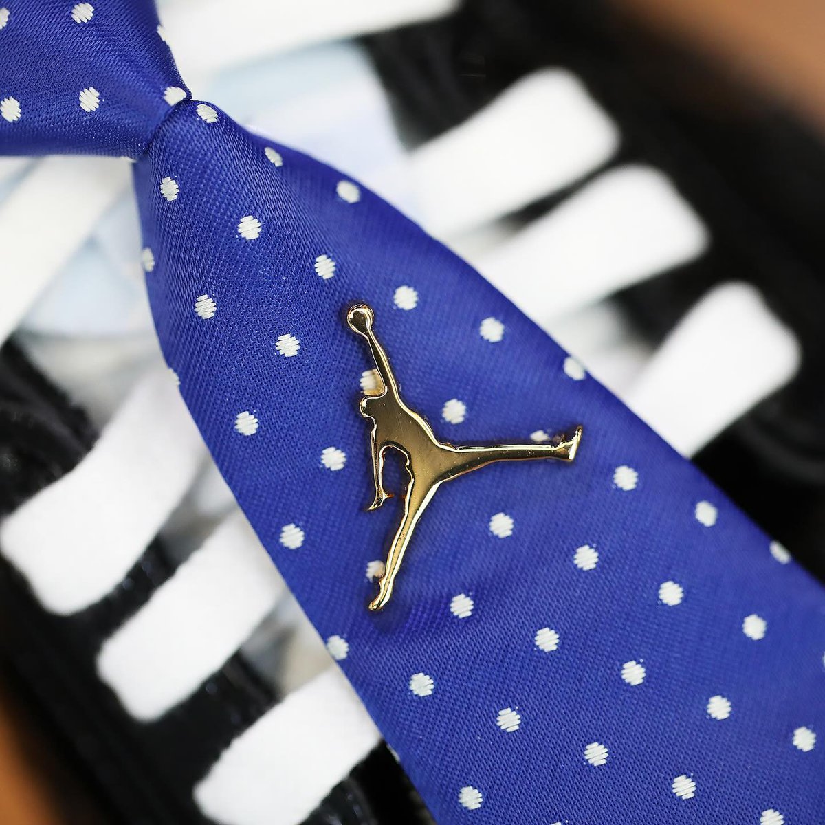 Fullress tweet media