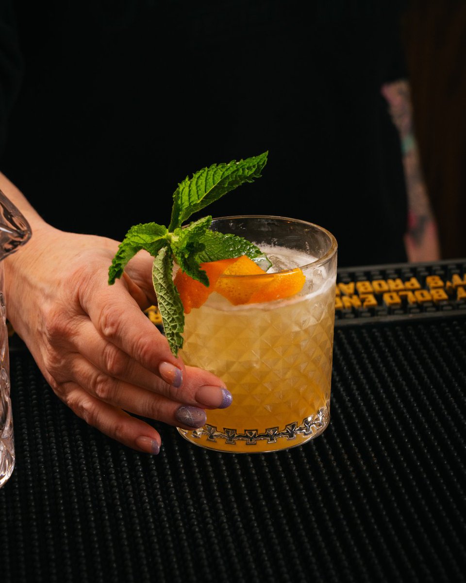 Chicken Cock Whiskey tweet media