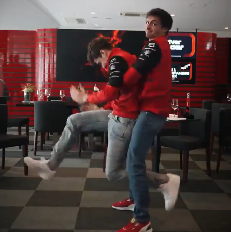 Hot Lesson tweet media