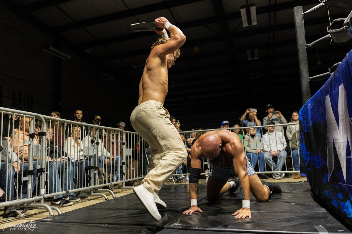 sunshinedannyg's tweet photo. SHOCK THE NATION… ☀️ #4Play

@MCWWrestling https://t.co/etFS8GqoP9