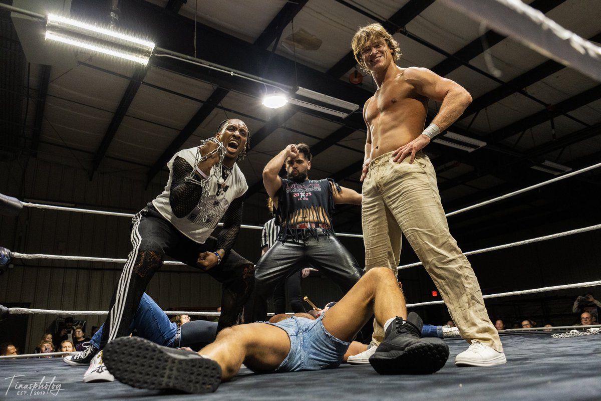 sunshinedannyg's tweet photo. SHOCK THE NATION… ☀️ #4Play

@MCWWrestling https://t.co/etFS8GqoP9
