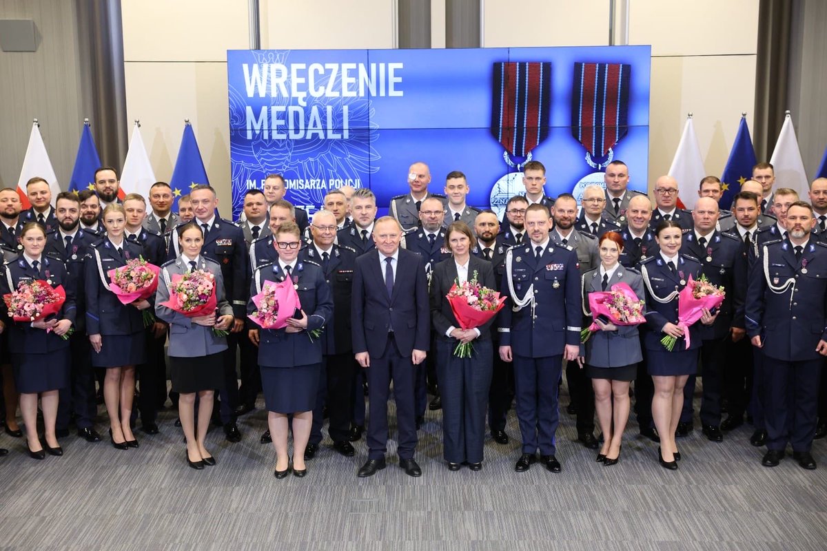 ŚwiętokrzyskaPolicja tweet media