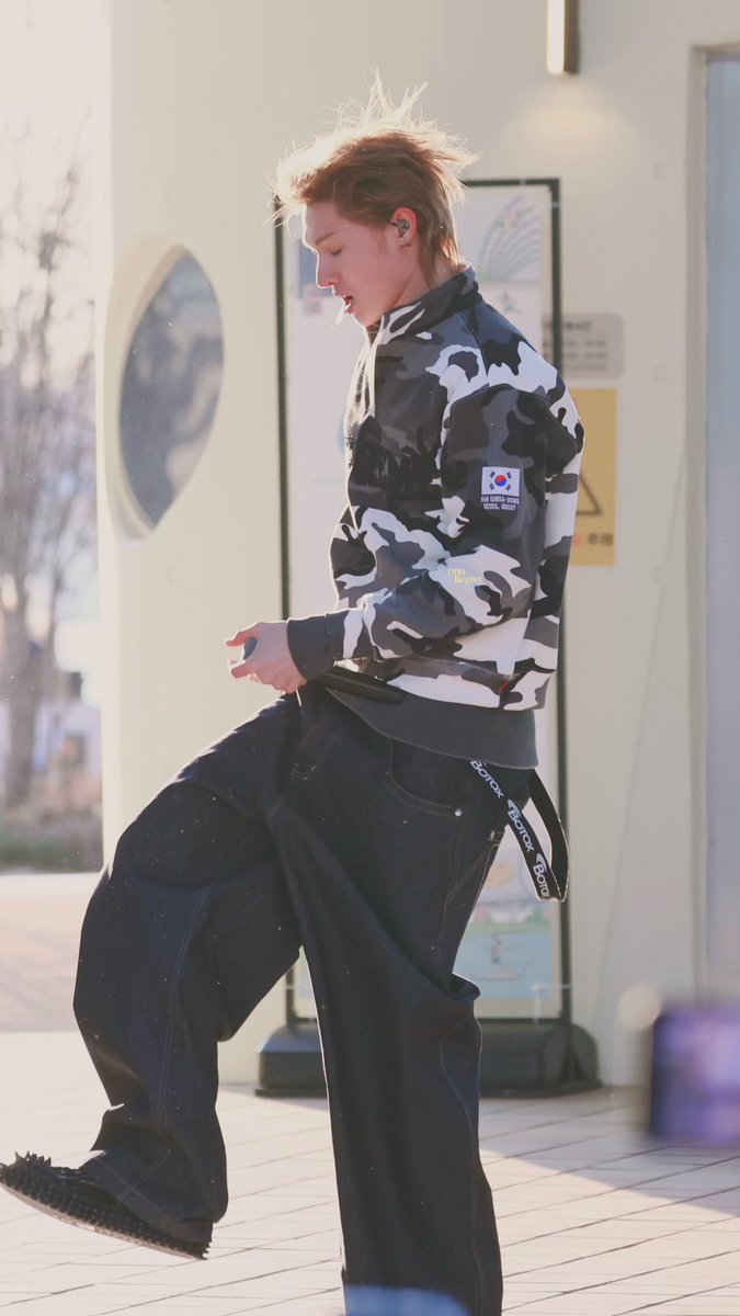 Non Regret tweet media