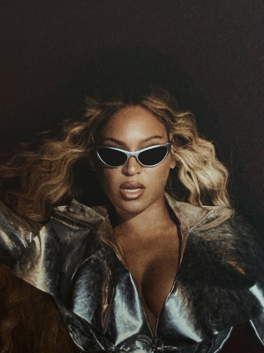 ★ SHE GONE ★ tweet media