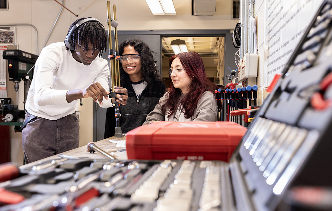 Syracuse Engineering & Computer Science tweet media