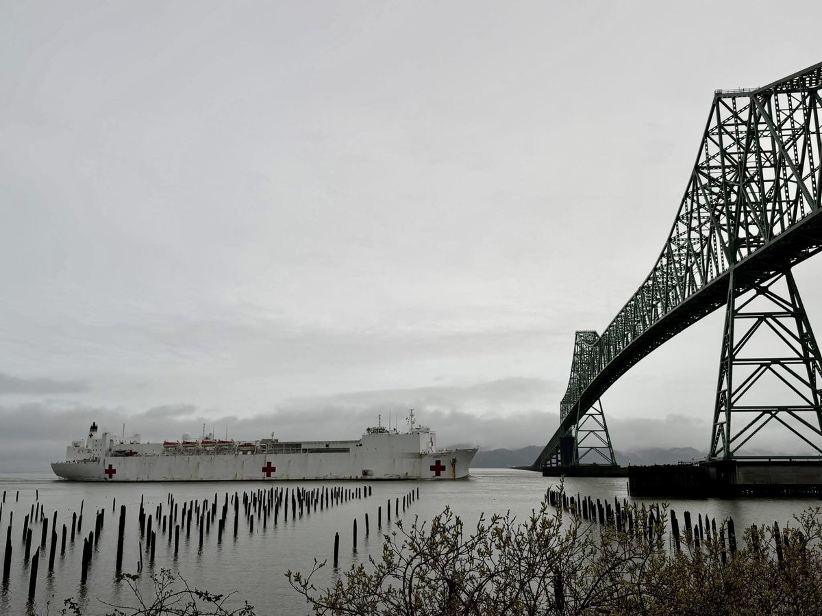 WarshipCam tweet media