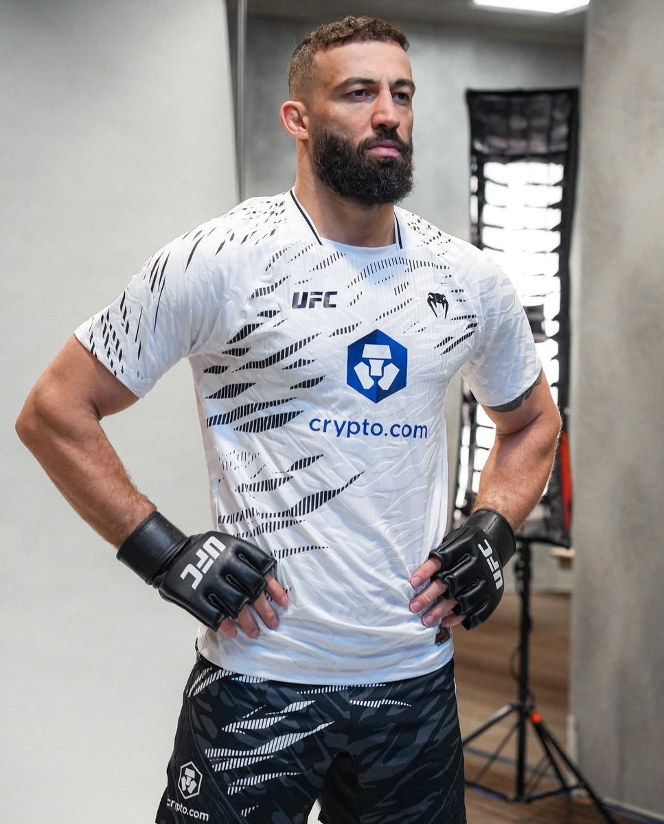 Strong and Jacket tweet media