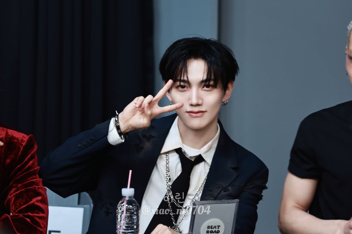 260319

#ALL_H_OURS #올아워즈 
#HYUNBIN #현빈