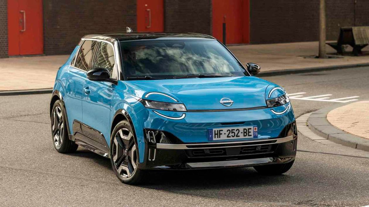 Auto Express tweet media