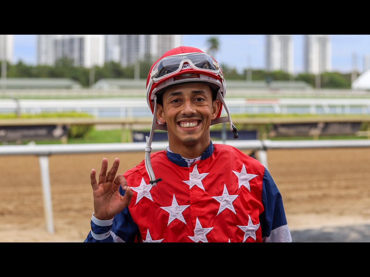 Horse Racing FanSite tweet media