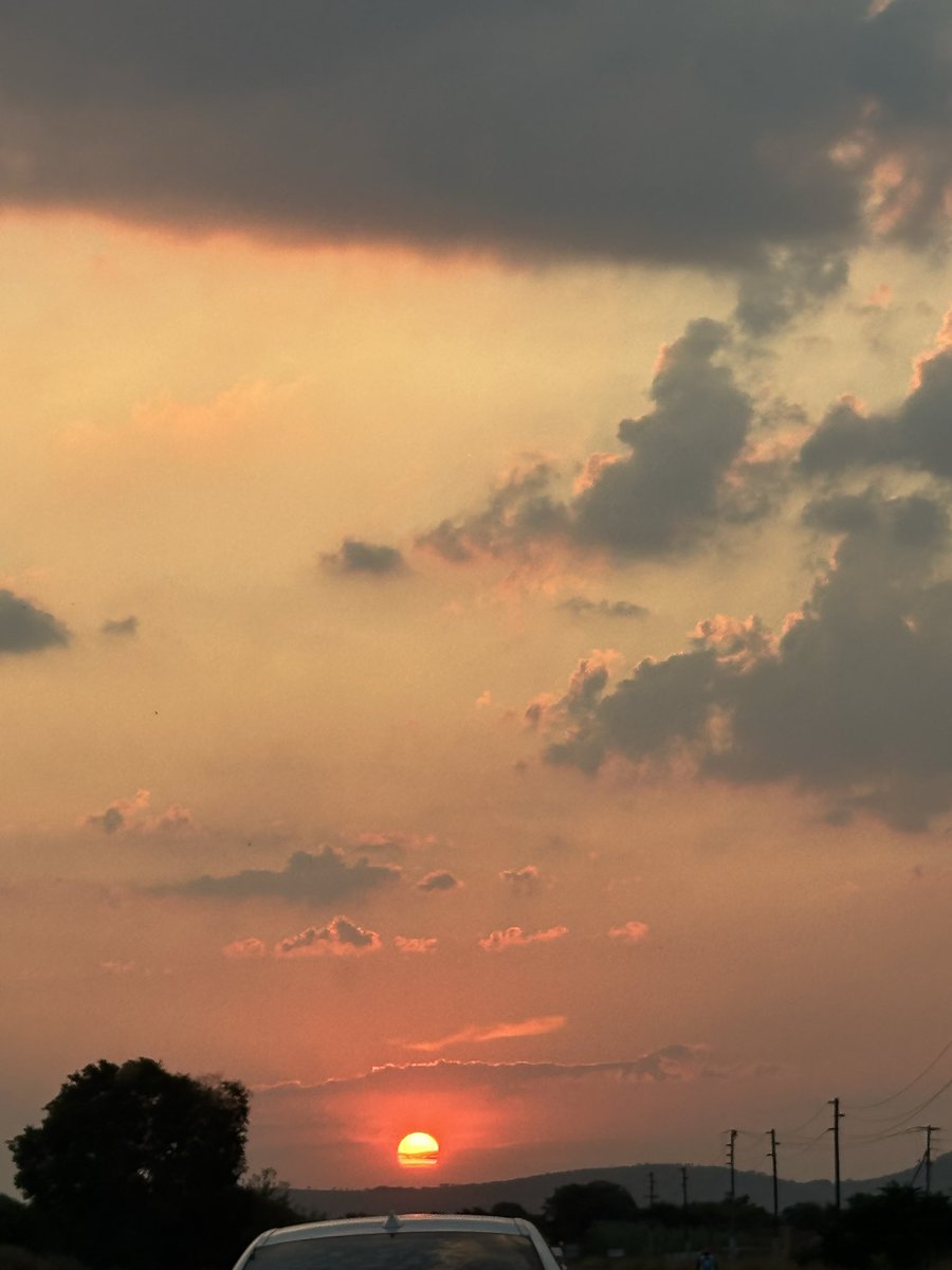 kgobe-kgobe😛🌈 tweet media