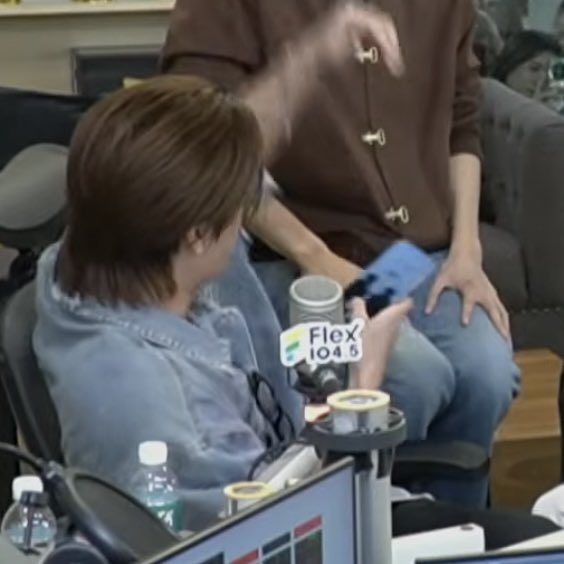 09032025 ⠀ ⠀ ⠀ ⠀ ⠀ ⠀ 19032026
เปลี่ยนปีเปลี่ยนมือถือ แต่ wallpaper น้องม้าคตั้งรูปคู่เหมือนเดิม💛💙

FBJSJM X LOL26 PRESS

#Flex1045xLOL2026 
#JuniorMark #junniorrs #markjrtn