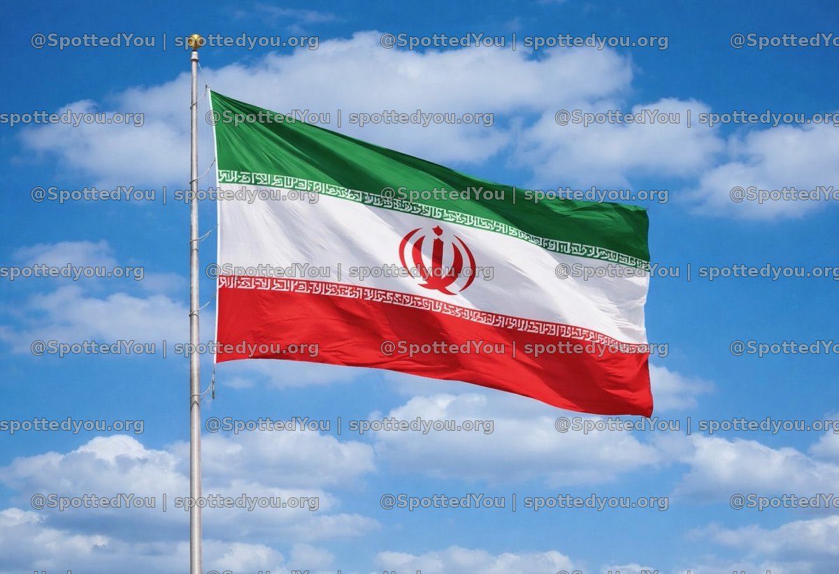 BRICSNewsFR's tweet image. 🚨BREAKING🚨

L'#Iran diffuse des images d'une frappe directe sur un chasseurdes #USA F-35 par ses défenses aériennes.

C'est la première frappe jamais enregistrée sur un avion de chasse de 5e génération. 

Le partenariat technologique avec la #Russie et la #Chine produit de bons