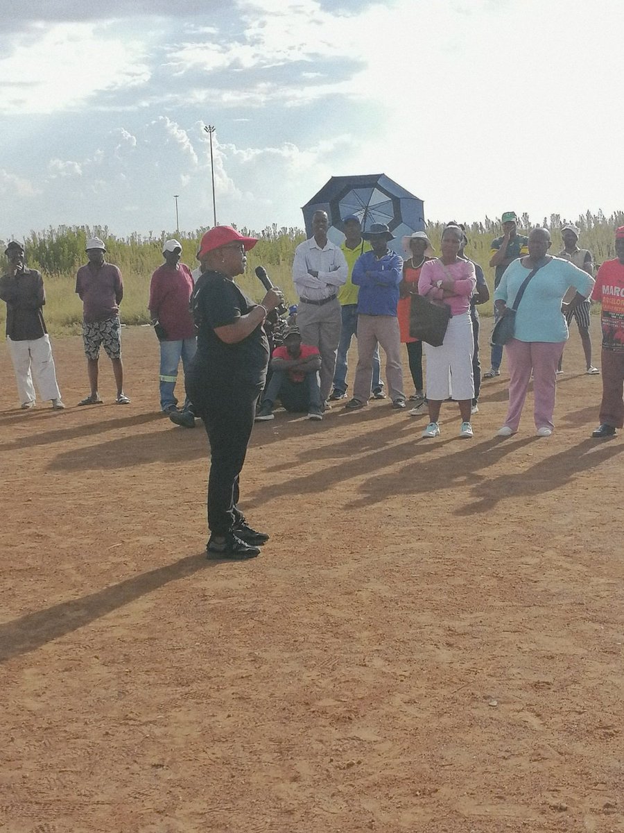 EFF_Emfuleni's tweet photo. 🚨In Pictures🚨

EFF leadership in Emfuleni conducted a public meeting today in Ward 26 Ext 4 Grounds, in preparation for the launch of our Voter Registration Campaign which will take place on the 21st of March 2026 at Winnie Madikizela Mandela House.

https://t.co/GWkQp3vO20 https://t.co/bJUBgSgu0g