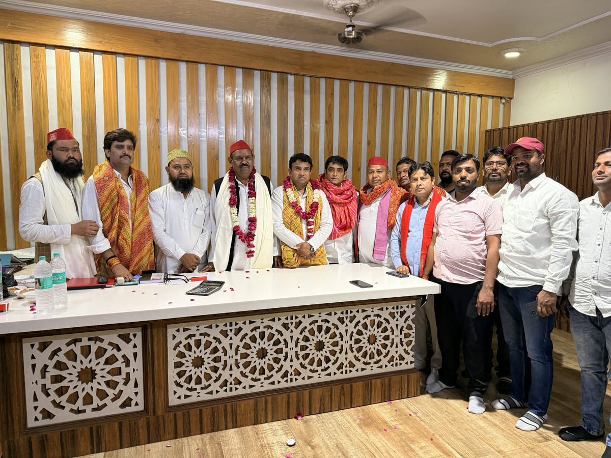 Samajwadi Party tweet media